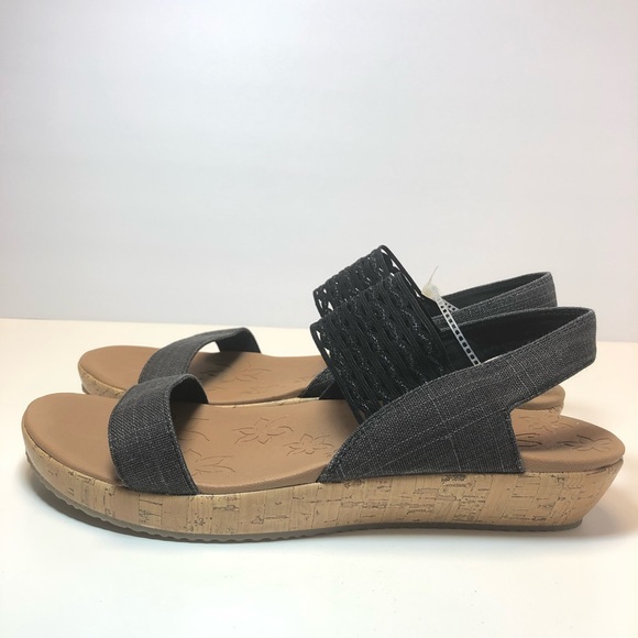 skechers sandals size 11